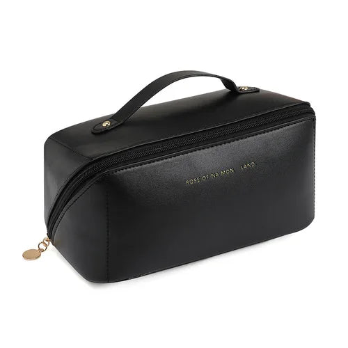 NECESSAIRE
