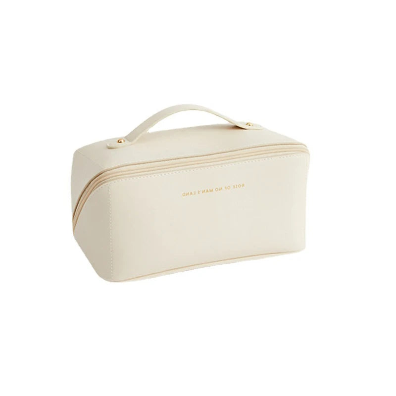 NECESSAIRE