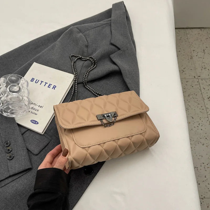 BOLSA FEMININA DESIGN MATELASSÊ